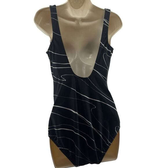 Miraclesuit Women's Sanibel One Piece Black and White Womens Size 16 - Picture 6 of 6